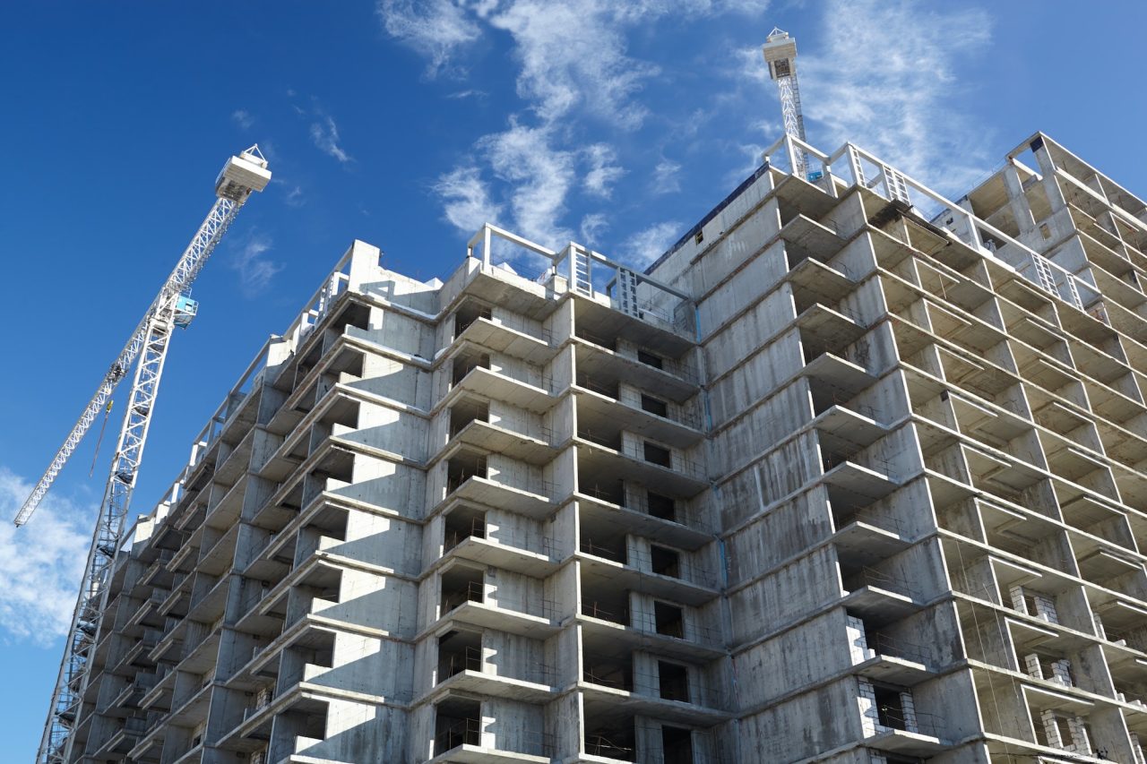Challenges and Solutions in Skyscraper Construction